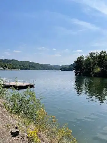 Photo de Esch sur Sure Lake