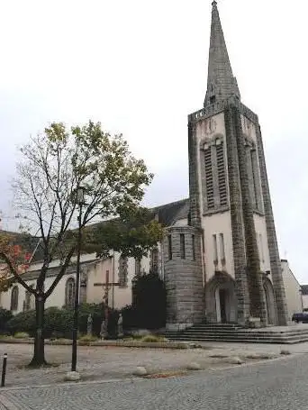 Photo de Église Saint-Pierre et Saint-Paul