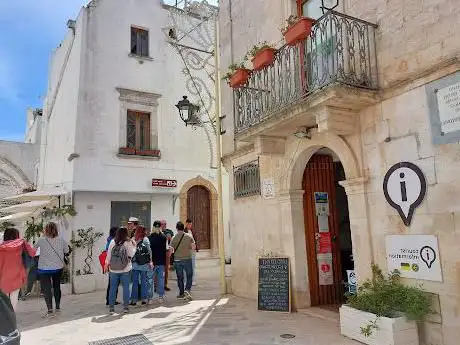 Photo de Info-Point turistico/ Tourist Office Locorotondo