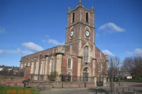 Photo de Seventeen Nineteen - Holy Trinity Church Sunderland