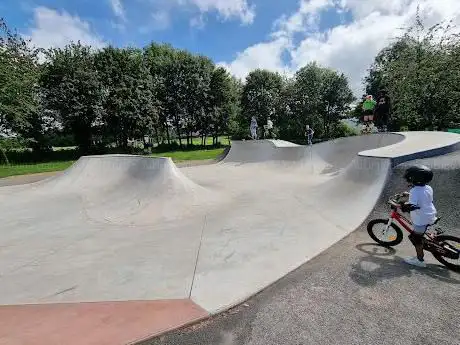 War Memorial BMX skate park pump track and parkour park