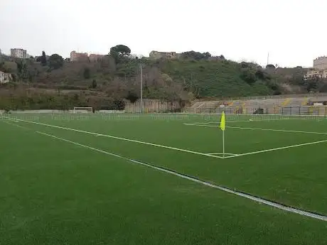 Photo de Campo San Gennaro dei Poveri - Spaccanapoli Sporting