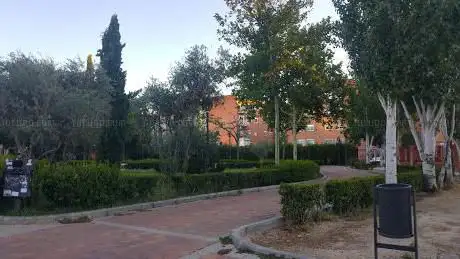Photo de Huerto del cura Park