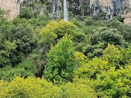 Photo de Cascada del rÃÂo Molinar