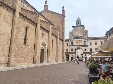 Photo de Associazione Proloco Crema Ufficio informazioni e accoglienza turistica