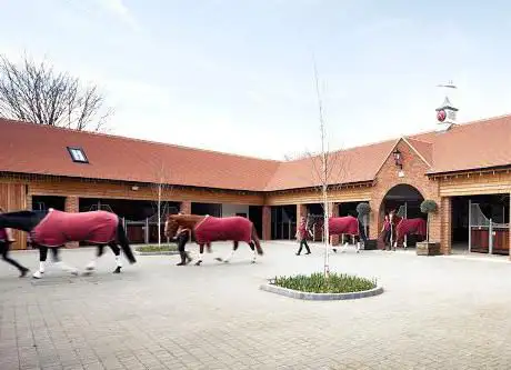 Photo de Radnage House Stables