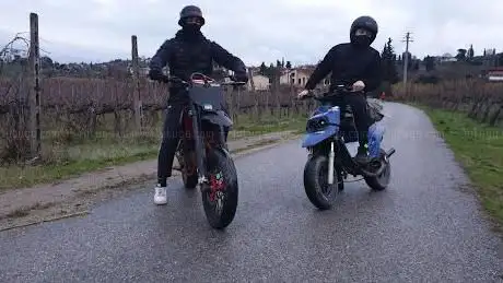 Cava racing crew