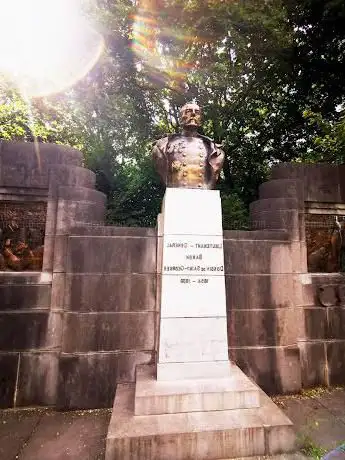 Monument Lieutenant-Général Dossin de Saint-Georges