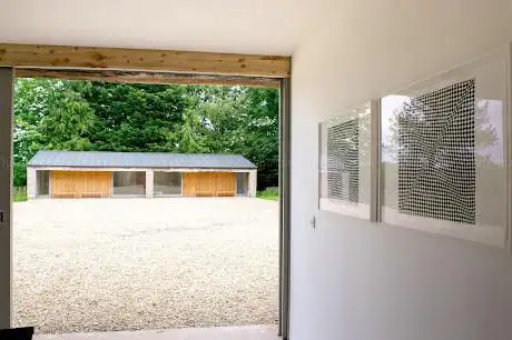 CLOSE | Contemporary Art Gallery & Consultancy