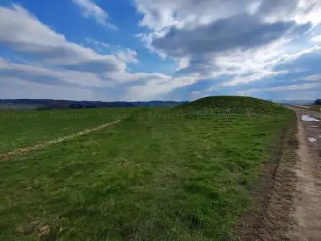 Grim's Mound