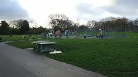 Photo de Wood Henge Princes Park