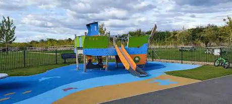 Photo de Fuller Way Playground