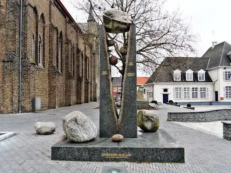 Photo de Sint-Medarduskerk  Eernegem
