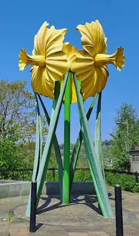 Daffodil Statue
