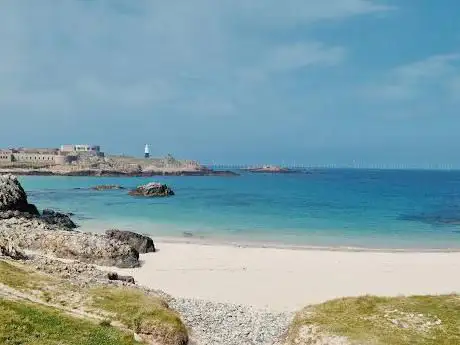 Photo de Corblets Beach