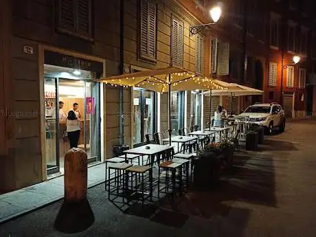 Madera Lounge