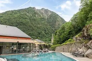Photo de Les Bains du Rocher