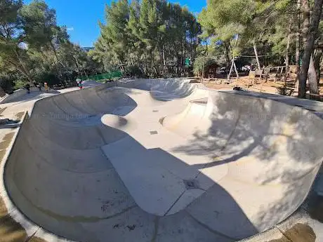 Photo de Skatepark de Cassis by E2S Company