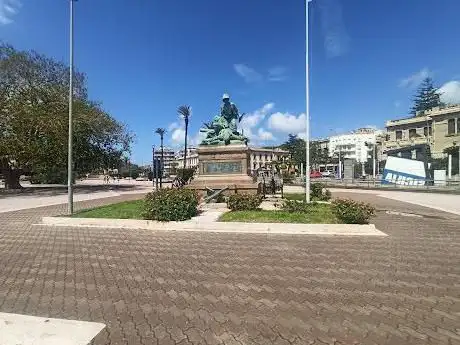 Photo de Monumento alla Batteria Masotto