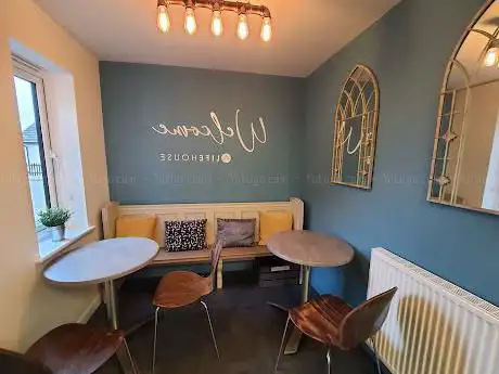 Photo de Life House (Life Community Church)