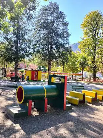 Photo de Parco giochi Giardini a Lago