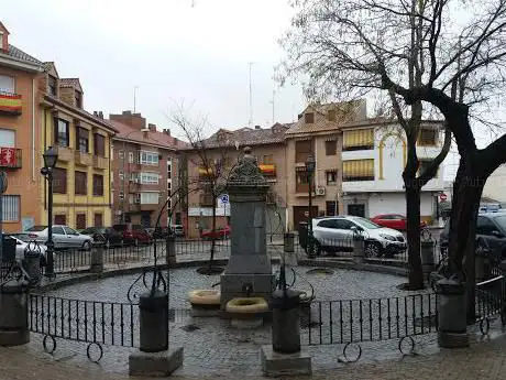 Photo de Fuente de los Cuatro Caños