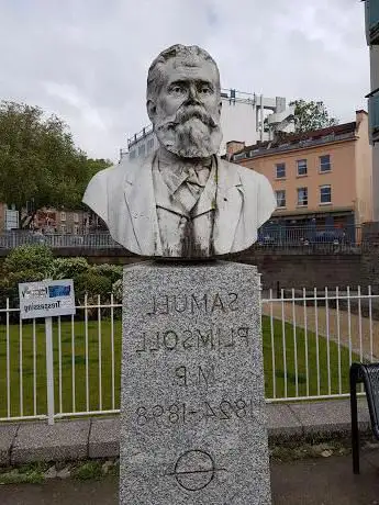Photo de Statue of Samuel Plimsoll