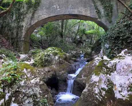 Photo de Cascate della Tufara