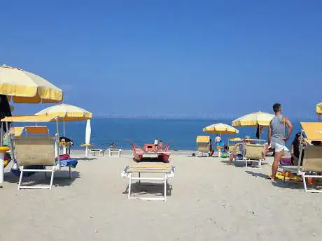 Photo de Lido Bandiera Gialla