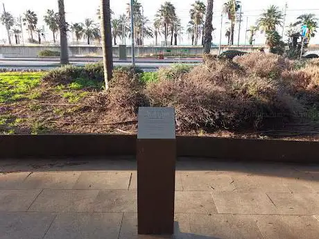 Primera estació del ferrocarril de Barcelona a Mataró 1848-1957