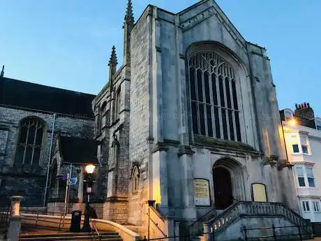 Photo de Holy Trinity Weymouth with St Nicholas