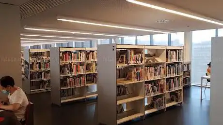Photo de Biblioteca Esquerra de l'Eixample - AgustàCentelles