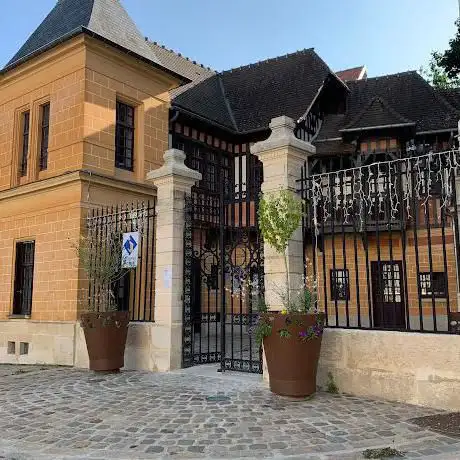 Montmorency Tourist Office