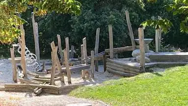Photo de Place de jeux du parc de Vincy-Vermont