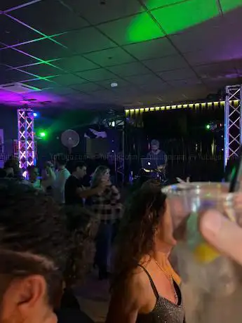 VIZIO drinks&more