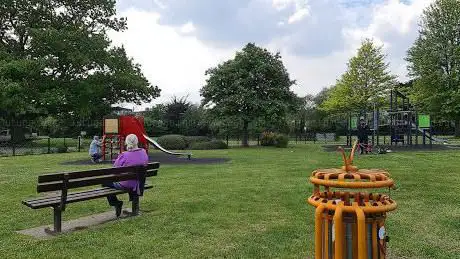 Photo de Clayhall Park Play Area