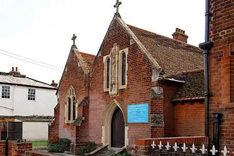 Photo de St Mary Immaculate & The Holy Archangels Catholic Church