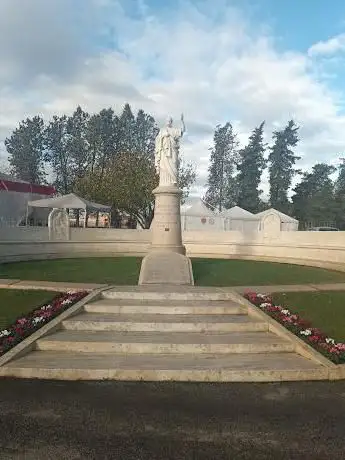 Photo de Monumento a Taras Å evÄenko