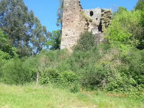 Torre de Fornelos en Crecente