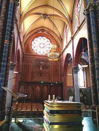 Église catholique Saint-Martin à Croix