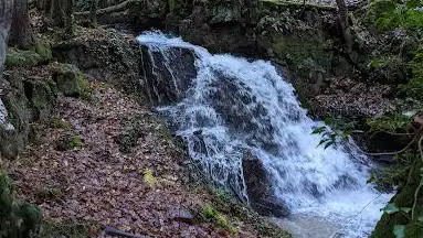 Photo de Wasserfall am Trail
