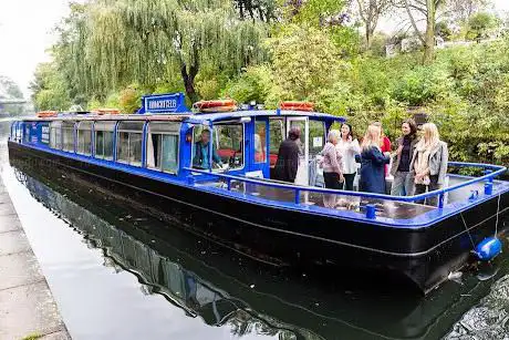 Photo de The Electric Barge