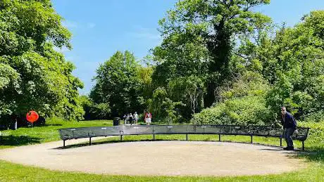 Photo de Windsor Riverside Walk