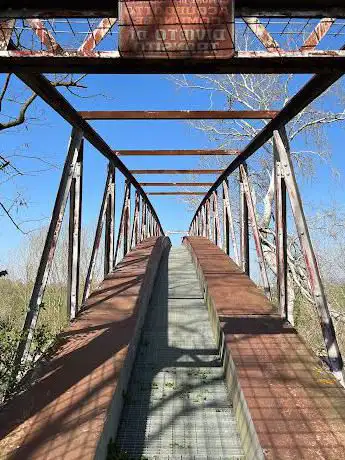 Vecchio ponte di campagna