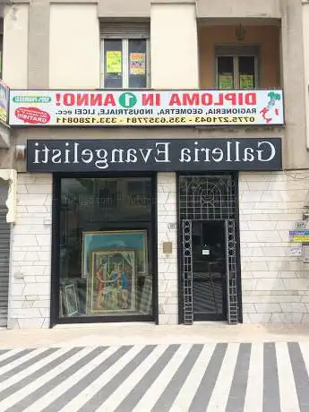 Photo de Galleria D'Arte Evangelisti Di Evangelisti Mario