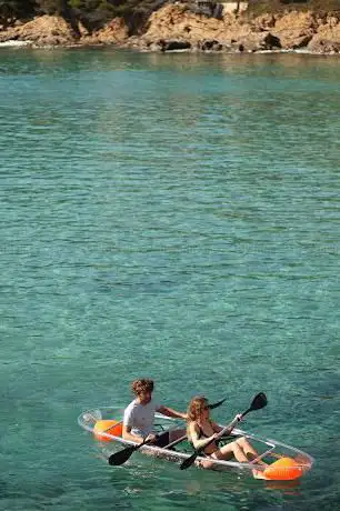 Photo de CLEAR KAYAK location de kayak transparent et paddle transparent à Cavalière
