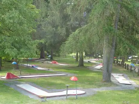 Photo de MiniaturGolf Rasen-Rasun Minigolf