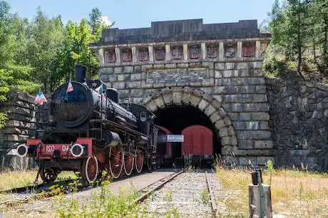 Photo de Entrata monumentale del tunnel ferroviario del Moncenisio