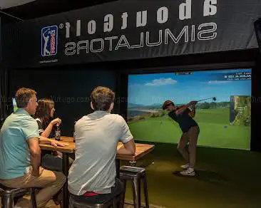 Photo de Greens Indoor Golf & Cafe