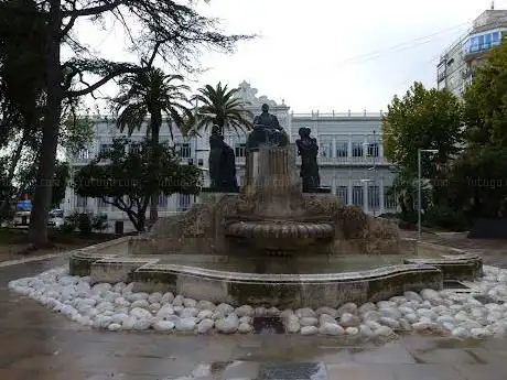 Photo de Monument a Ruperto ChapÃ